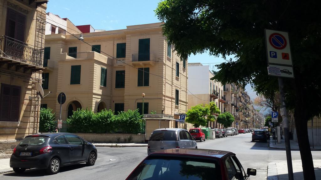 Stazione Marinuzzi Villa Palermo Buitenkant foto