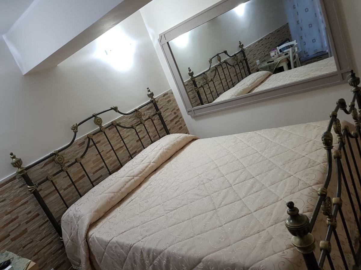 Stazione Marinuzzi Villa Palermo Buitenkant foto