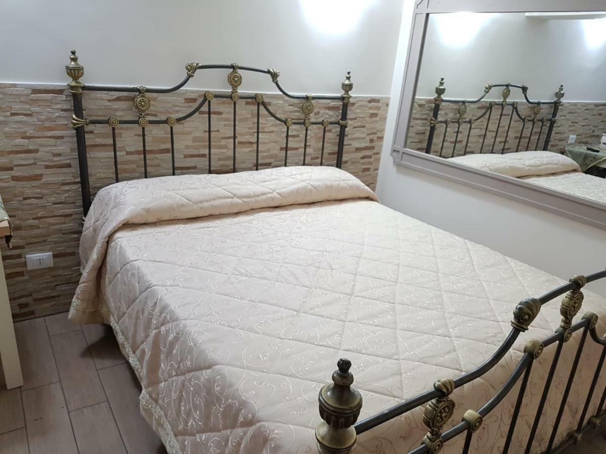 Stazione Marinuzzi Villa Palermo Buitenkant foto