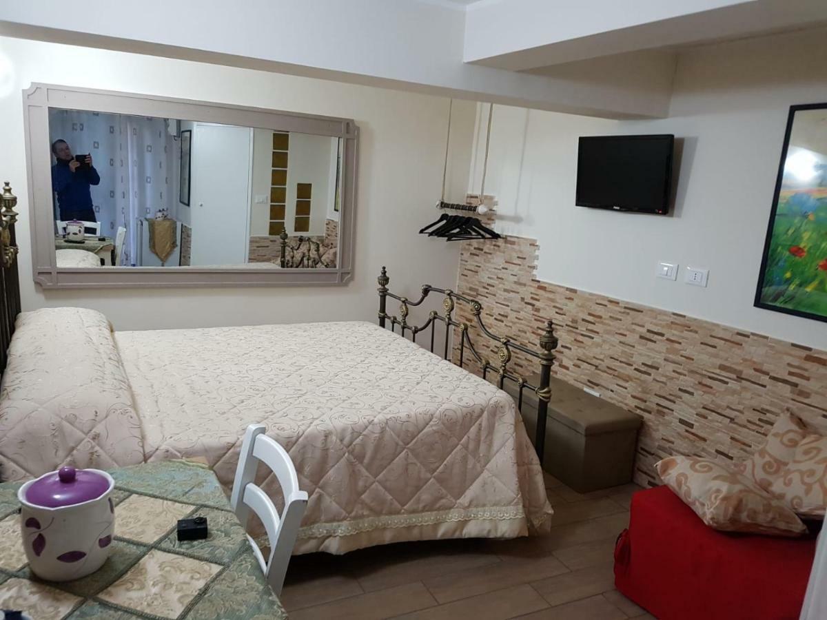 Stazione Marinuzzi Villa Palermo Buitenkant foto