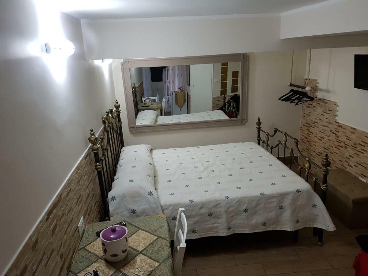 Stazione Marinuzzi Villa Palermo Buitenkant foto