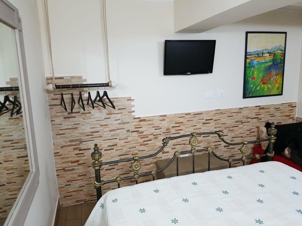 Stazione Marinuzzi Villa Palermo Buitenkant foto