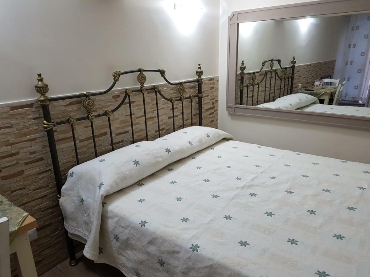 Stazione Marinuzzi Villa Palermo Buitenkant foto